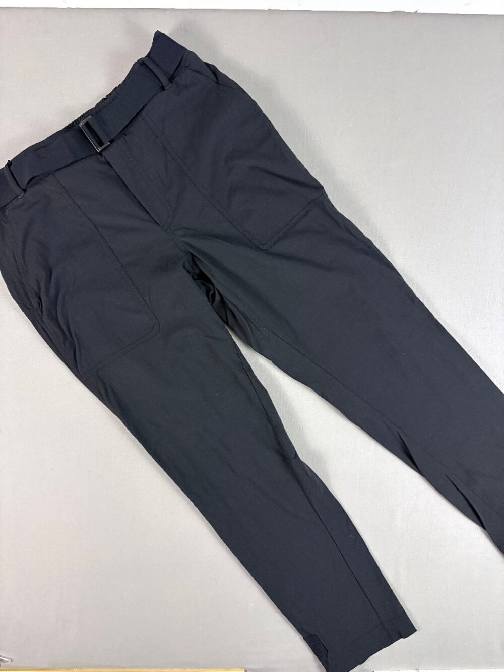 Athleta Trekkie Pants Black Size 6 Belted Cargo Hiking Ankle Zip